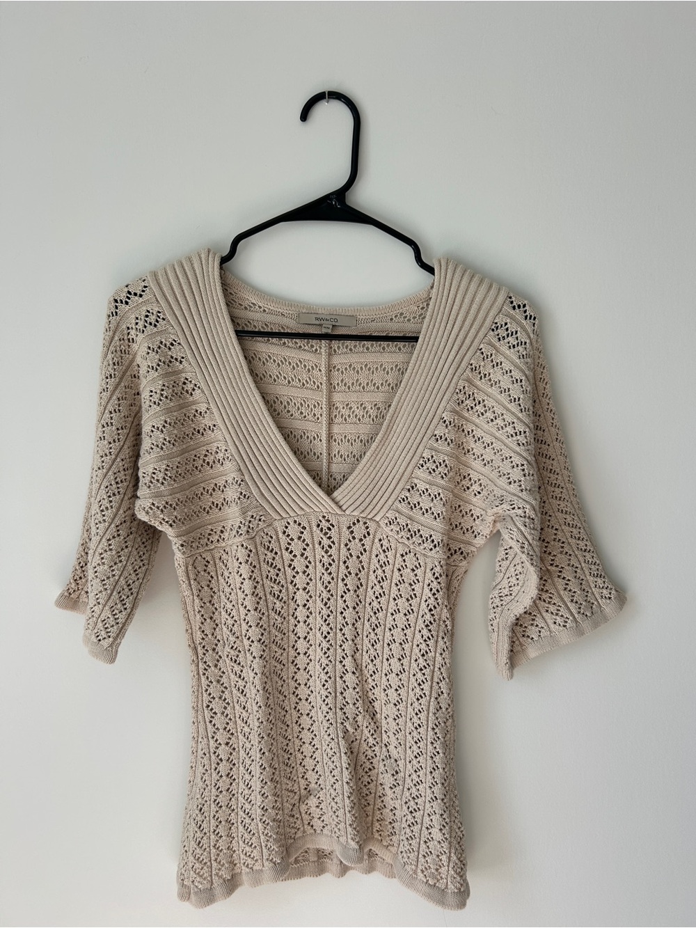 RW&CO. Cream Open-Knit V-Neck Sweater